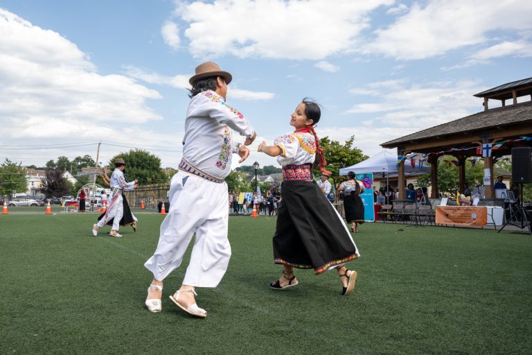 Ecuadorian Event Features Music, Dancing, Traditions